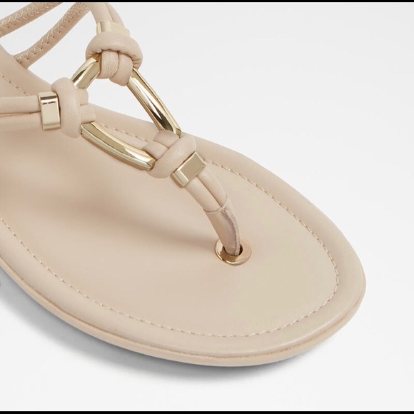 Flats✨ - Picture 3 of 3